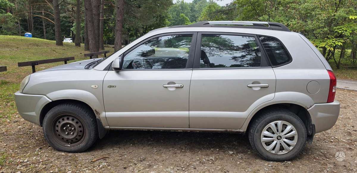Hyundai Tucson 2006 — engine 1969 cm³, 111 HP (82kW)