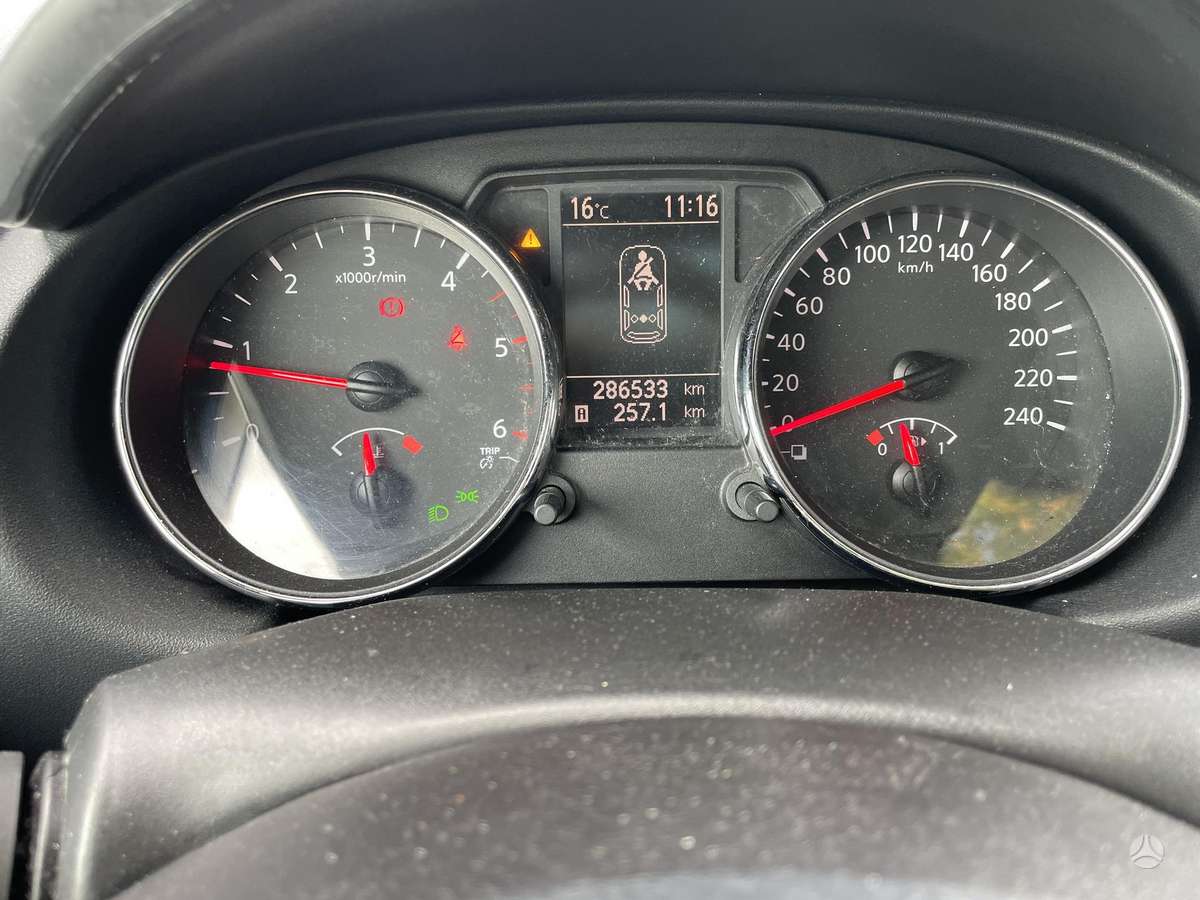 Nissan Qashqai 2011 — photo 14