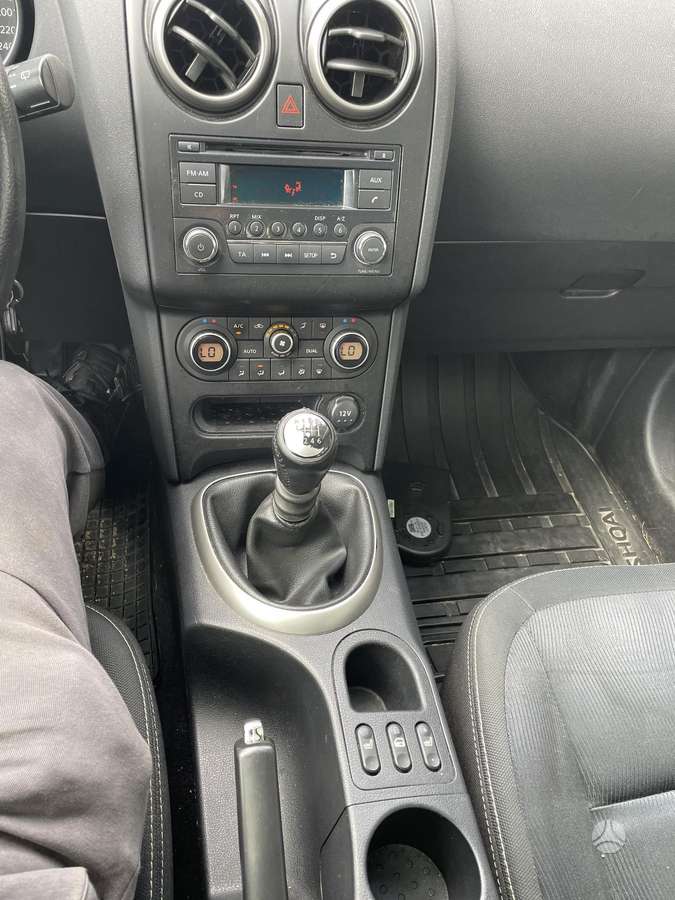 Nissan Qashqai 2011 — photo 15
