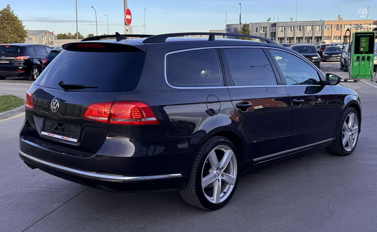 Volkswagen Passat 2011 — photo 10