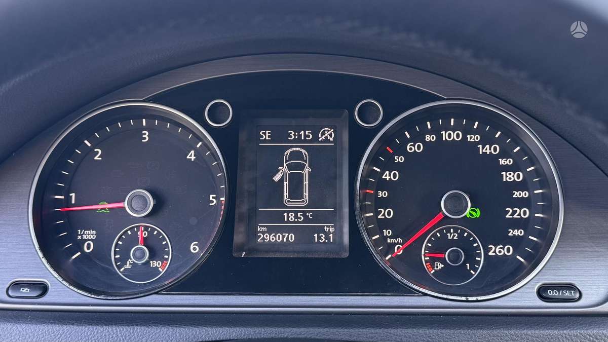 Volkswagen Passat 2011 — photo 25