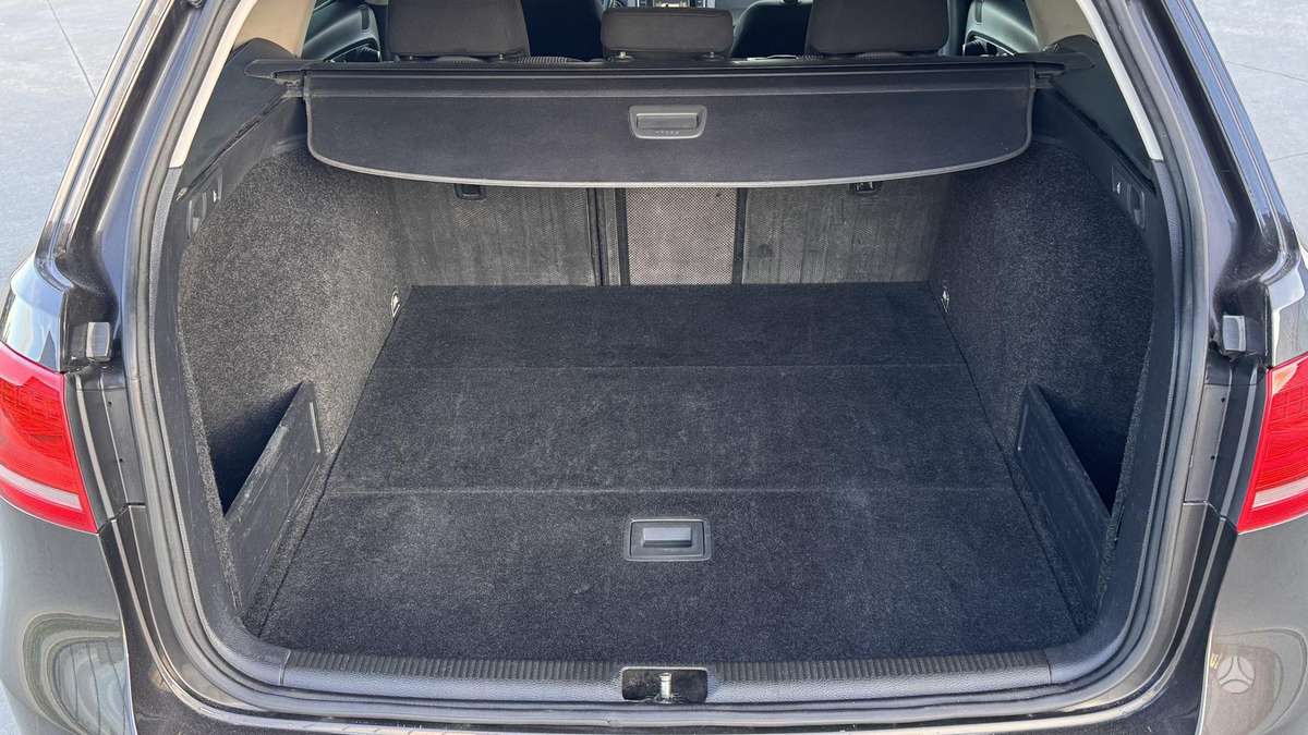 Volkswagen Passat 2011 — photo 28