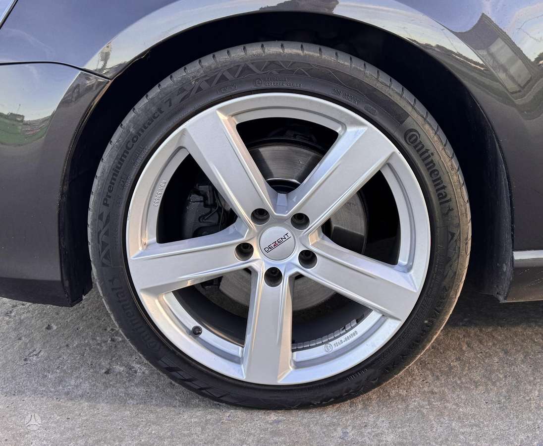 Volkswagen Passat 2011 — photo 30