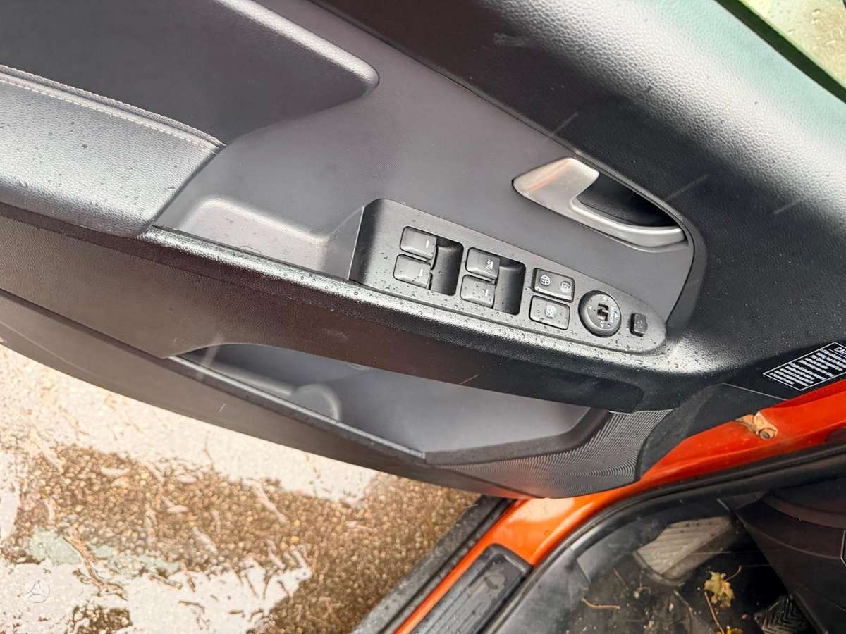 Kia Sportage 2011 — photo 12