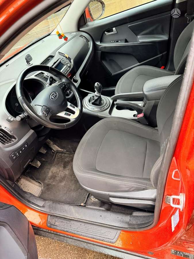 Kia Sportage 2011 — photo 8