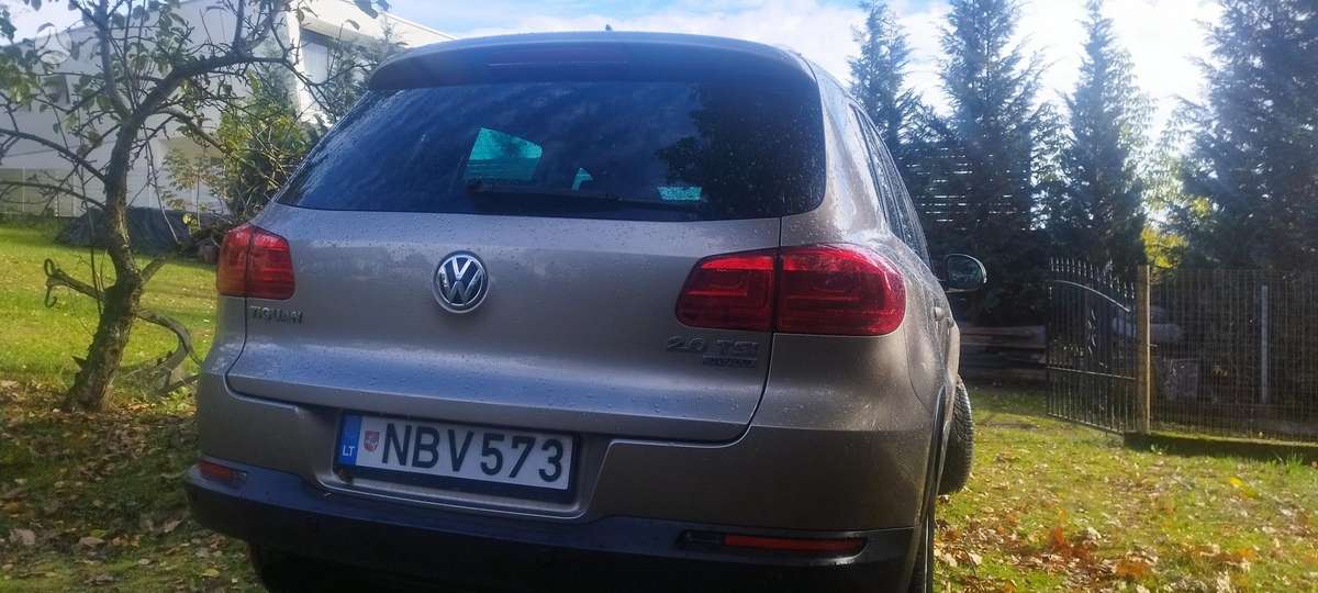 Volkswagen Tiguan 2013 — interior