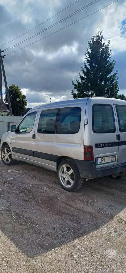 Citroen Berlingo 2008 — вигляд ззаду