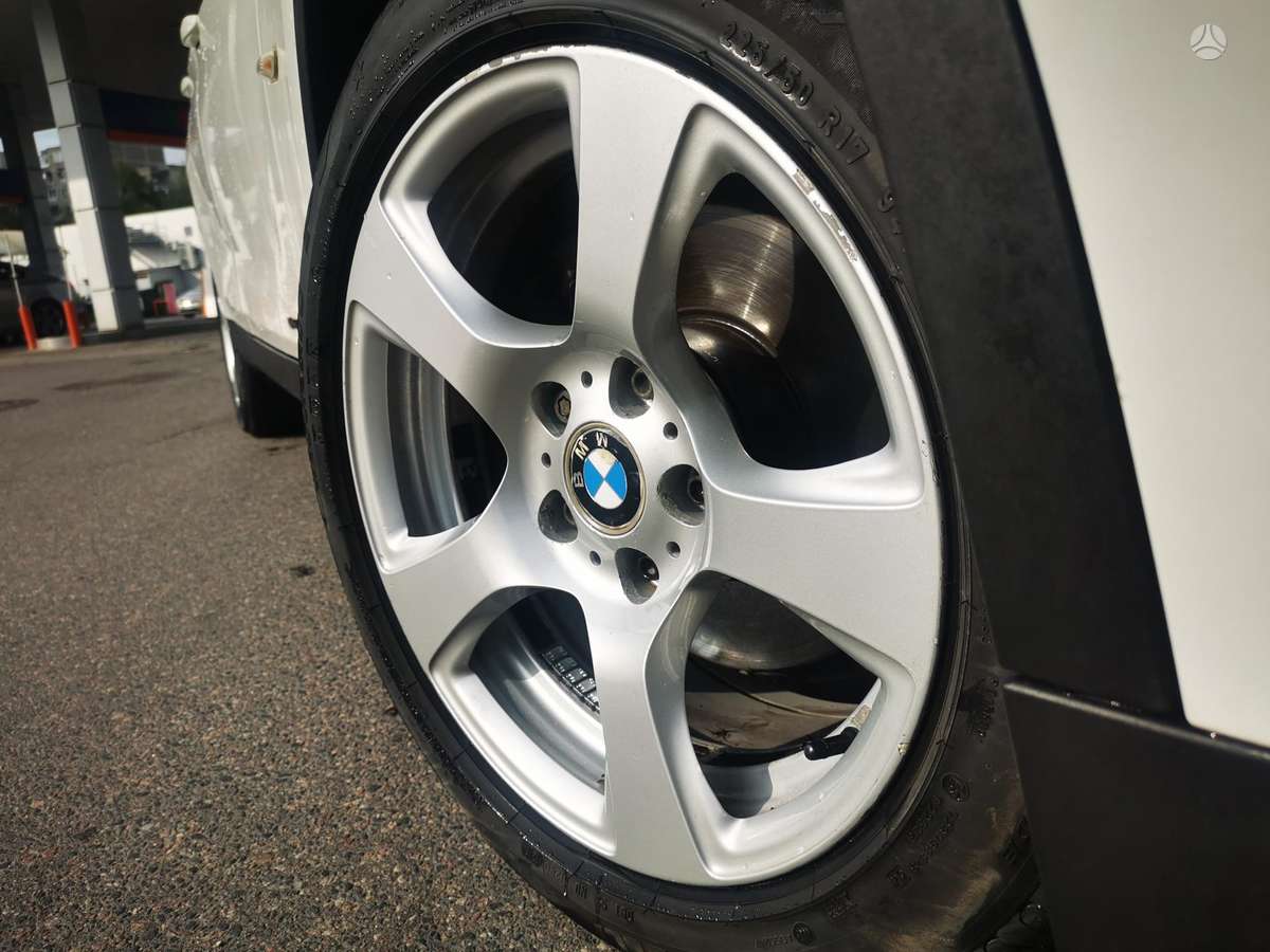 BMW X1 2012 — photo 17
