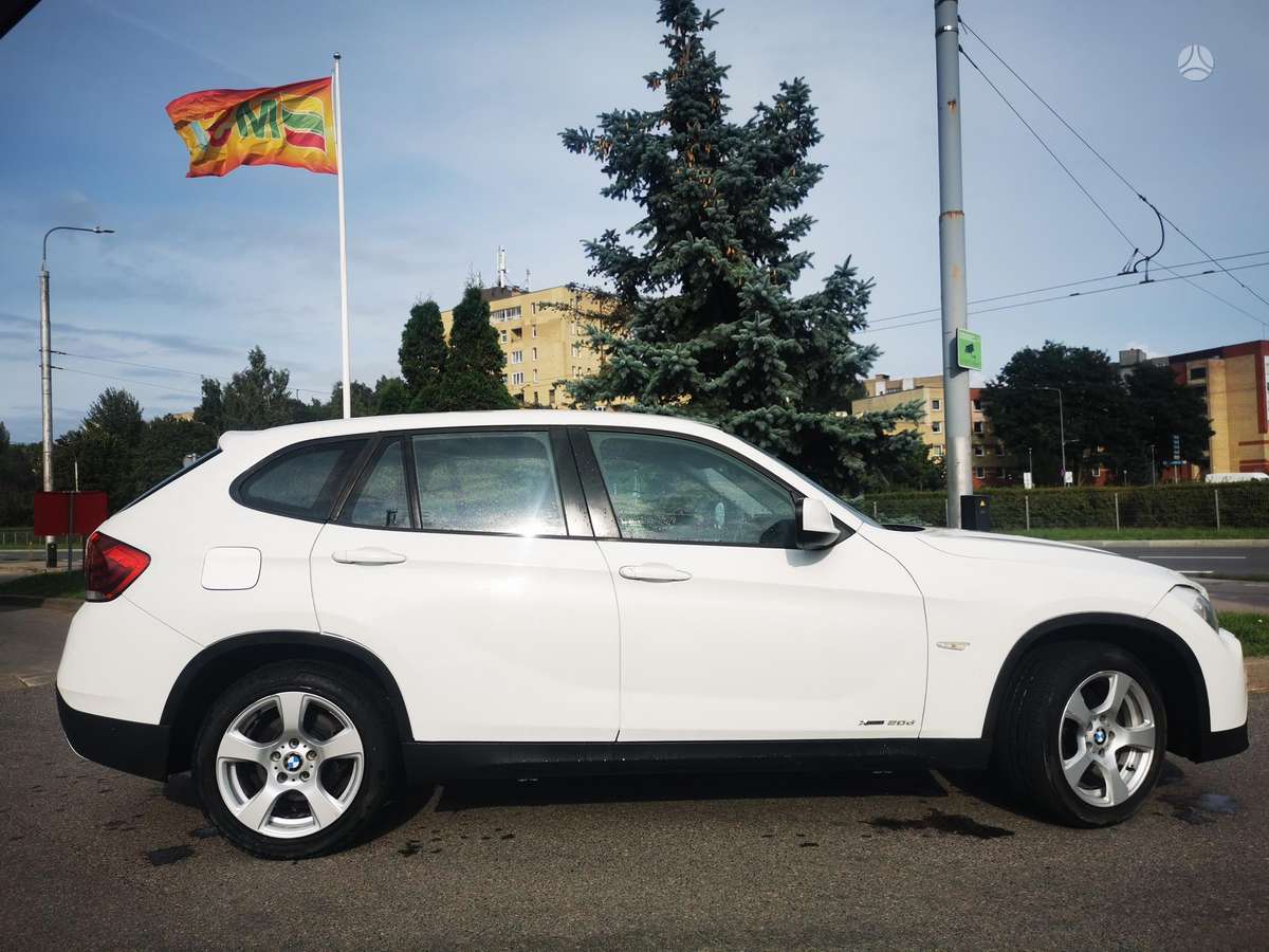 BMW X1 2012 — photo 18