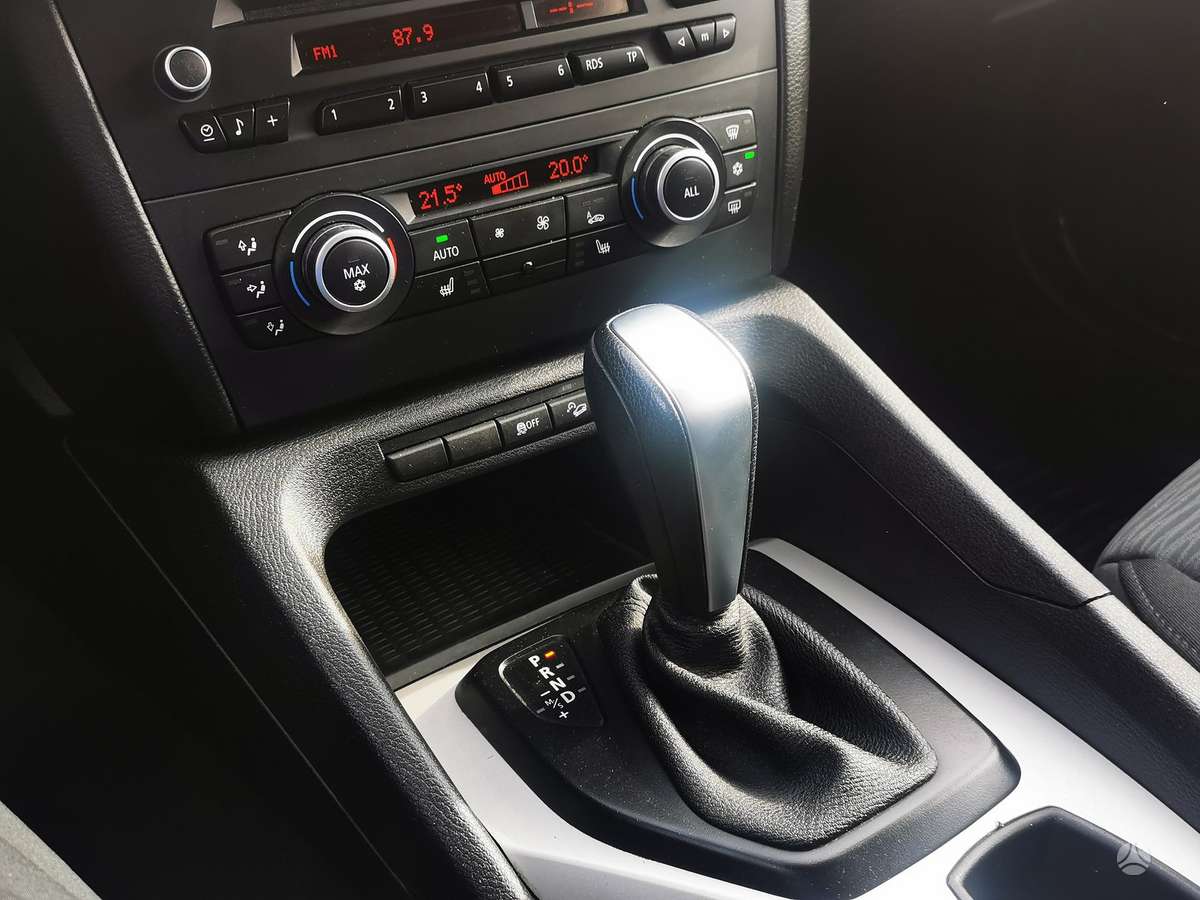 BMW X1 2012 — photo 19