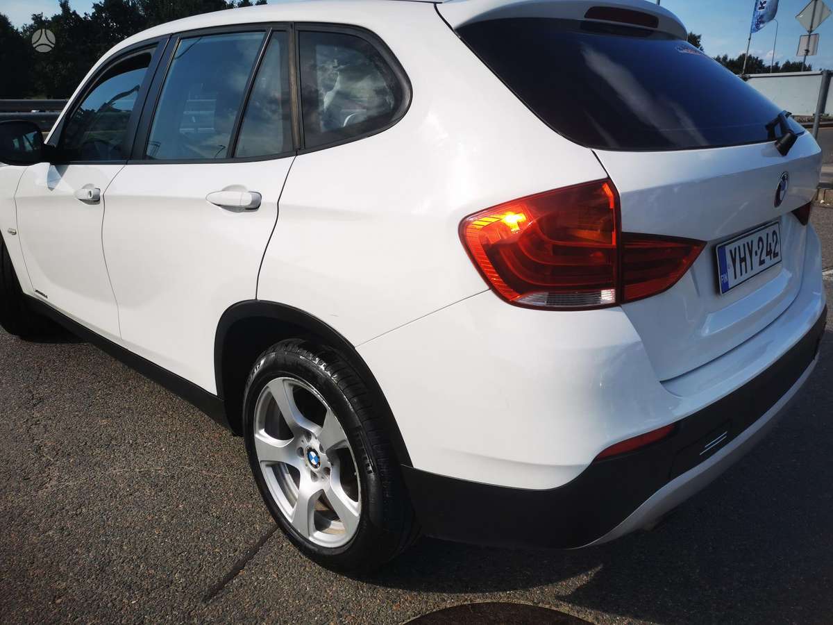BMW X1 2012 — interior