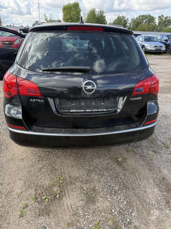 Opel Astra 2015 — photo 10