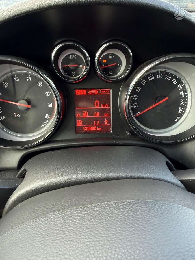Opel Astra 2015 — photo 14