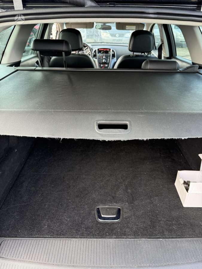 Opel Astra 2015 — photo 21
