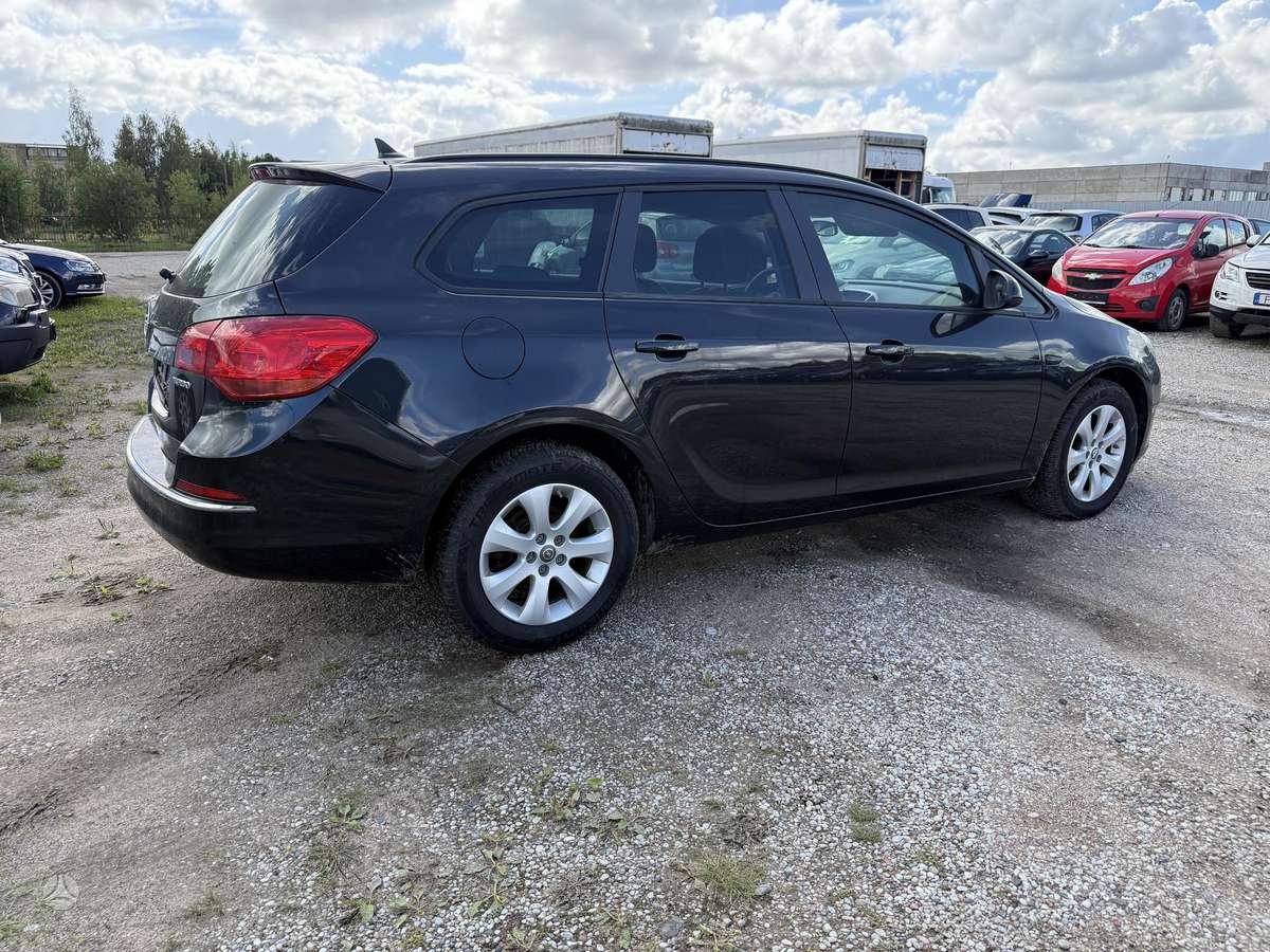 Opel Astra 2015 — photo 6