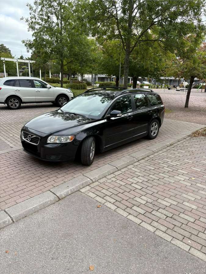 Volvo V50 2010 — photo 6
