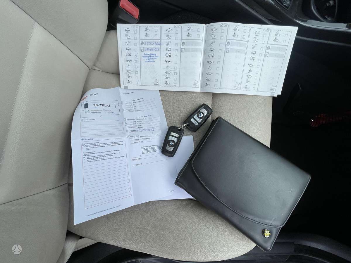 BMW 523 2011 — photo 28