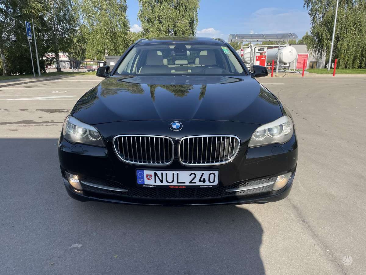 BMW 523 2011 — photo 8