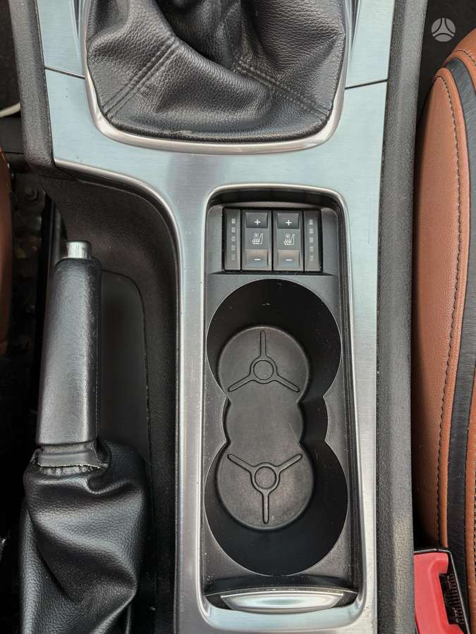 Ford Mondeo 2011 — photo 15
