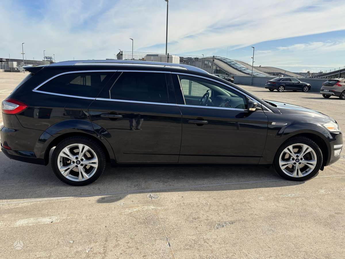 Ford Mondeo 2011 — photo 6