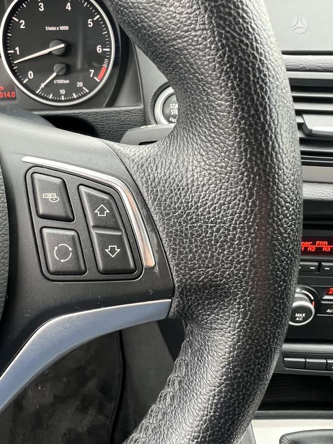 BMW X1 2013 — фото 13