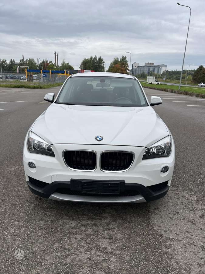 BMW X1 2013 — вигляд ззаду