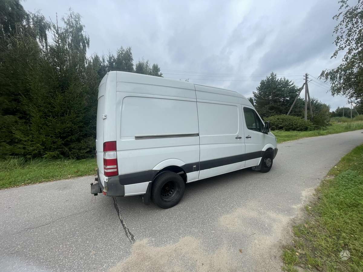 Mercedes-Benz Sprinter 2012 — engine 2100 cm³, 163 HP (120kW)