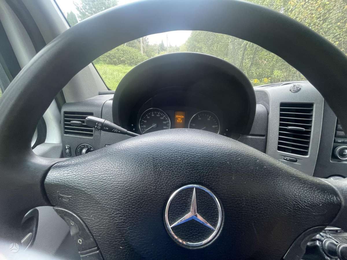 Mercedes-Benz Sprinter 2012 — photo 9