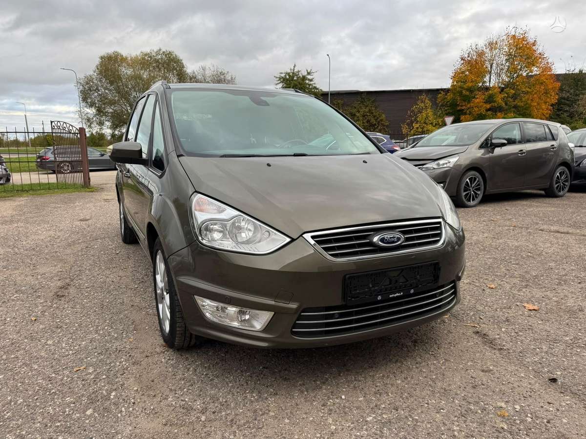 Ford Galaxy 2012 — салон