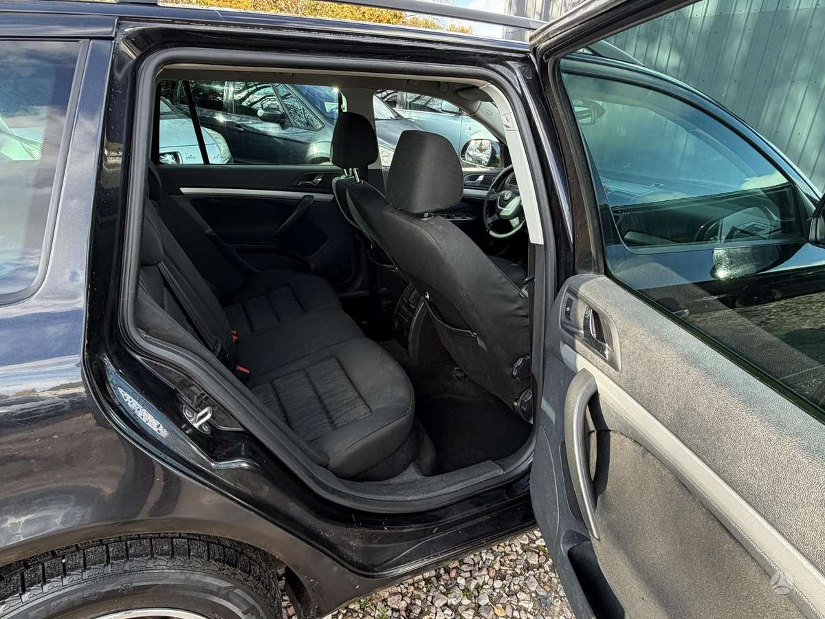 Skoda Octavia 2009 — photo 12