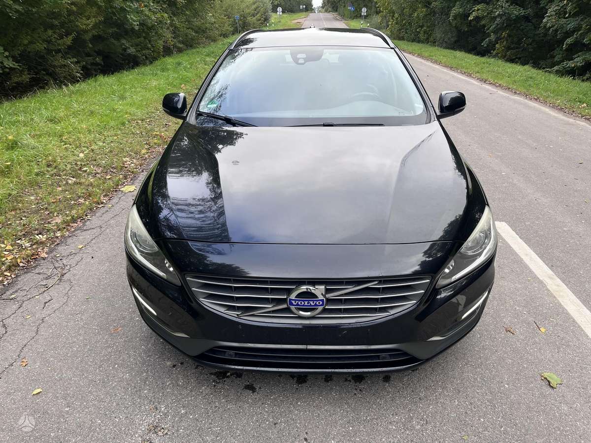 Volvo V60 2014 — interior