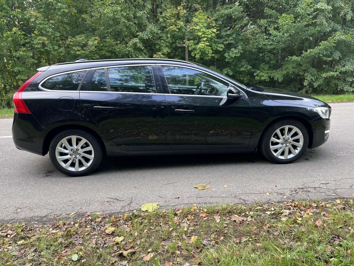 Volvo V60 2014 — photo 9