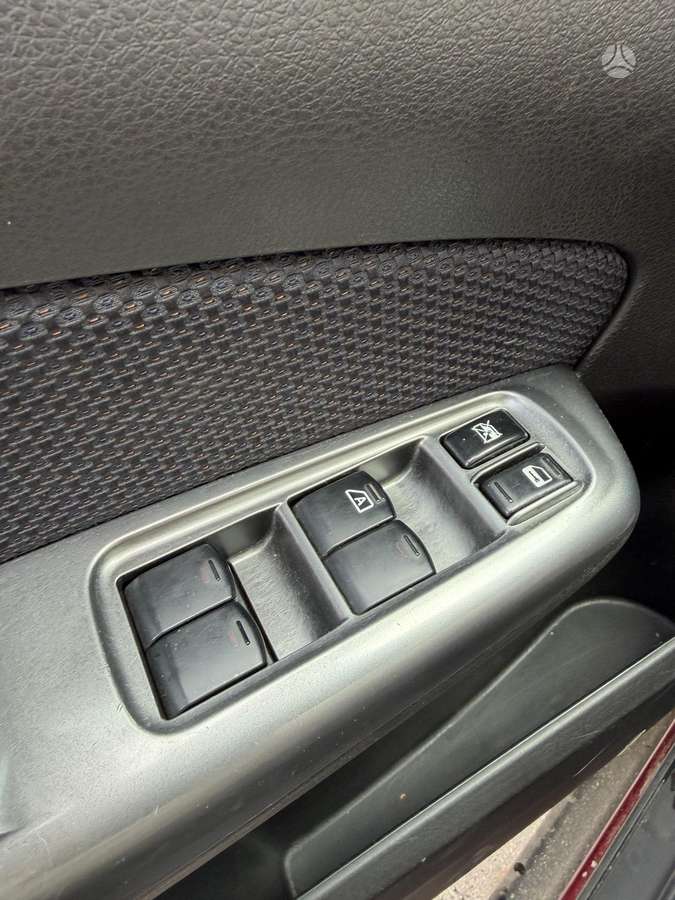 Subaru Forester 2011 — фото 13