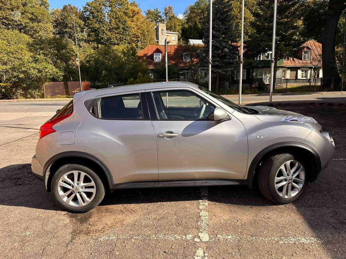 Nissan Juke 2014 — двигун 1598 cm³, 94 HP (69kW)