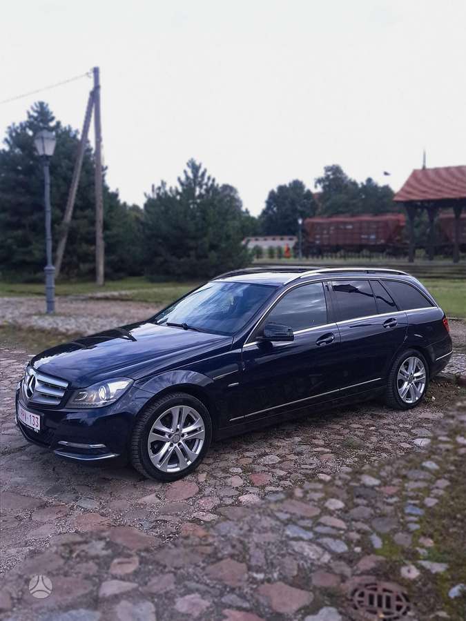 Mercedes-Benz C180 2012 — engine 2143 cm³, 120 HP (88kW)
