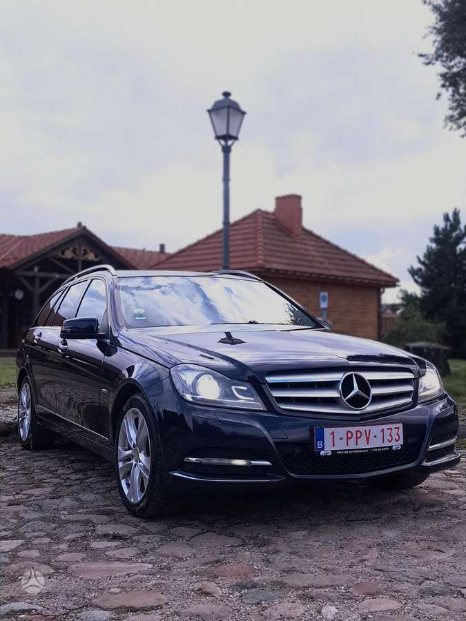 Mercedes-Benz C180 2012 — photo 6
