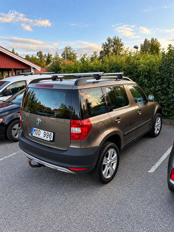 Skoda Yeti 2012 — interior