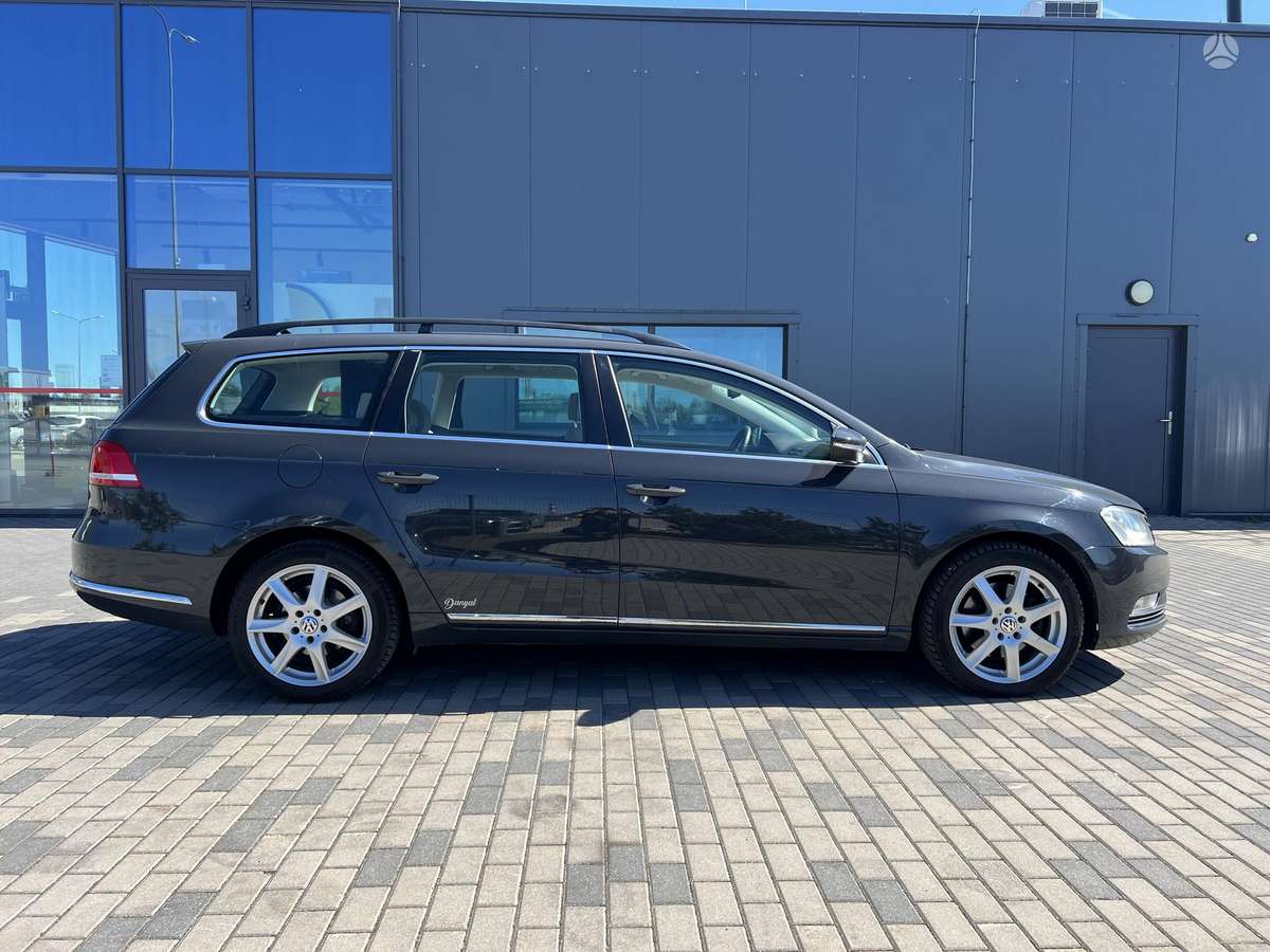 Volkswagen Passat 2012 — двигун 1600 cm³, 105 HP (77kW)