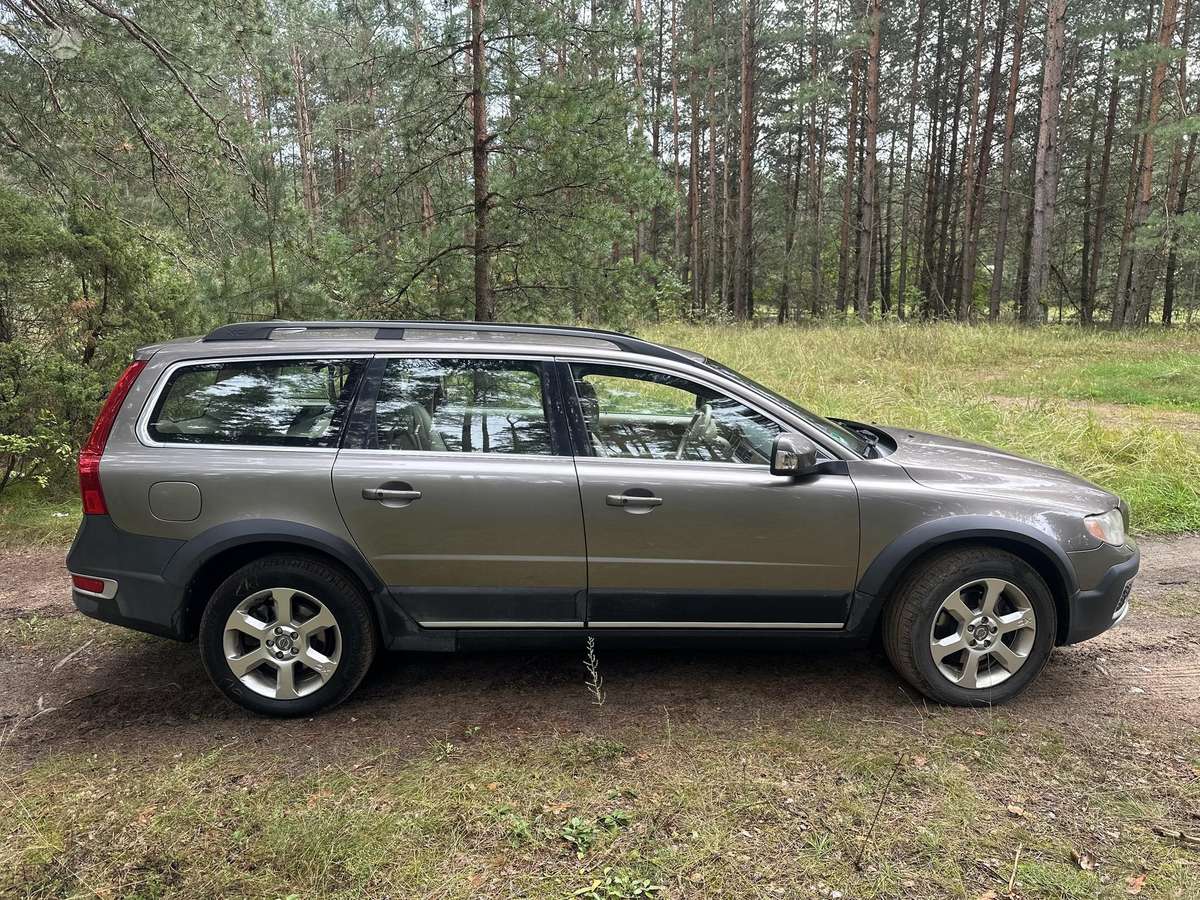 Volvo XC70 2007 — rear view
