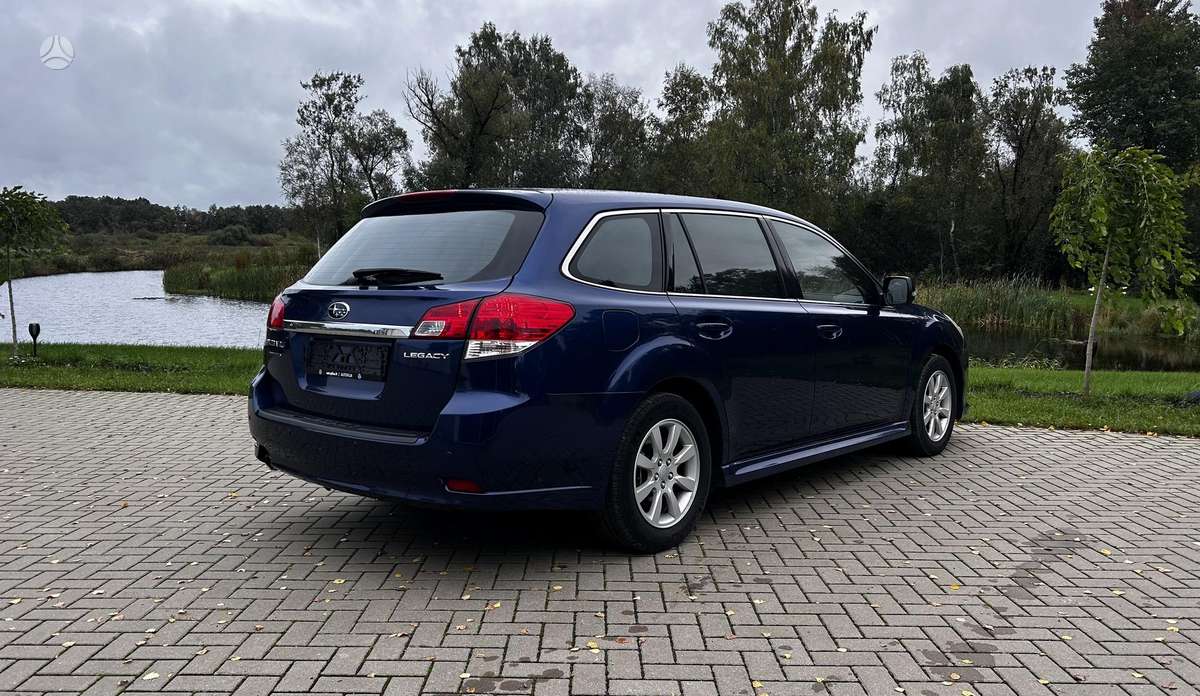 Subaru Legacy 2010 — photo 13