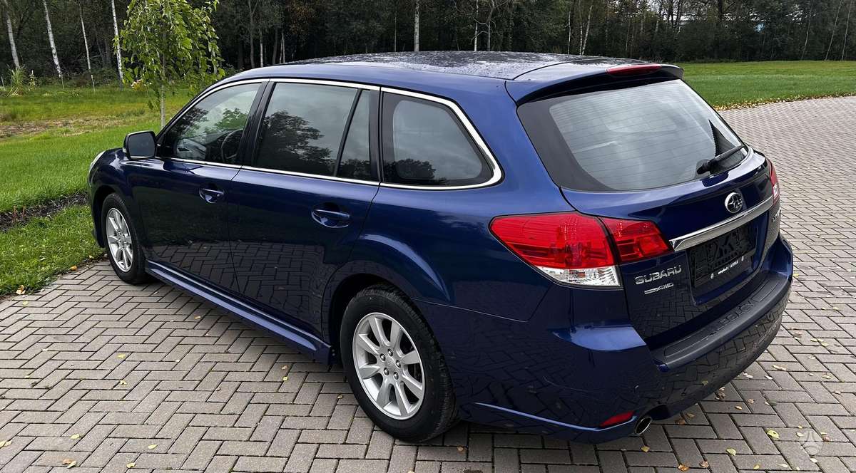 Subaru Legacy 2010 — photo 15