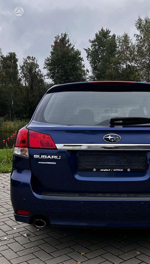 Subaru Legacy 2010 — photo 16