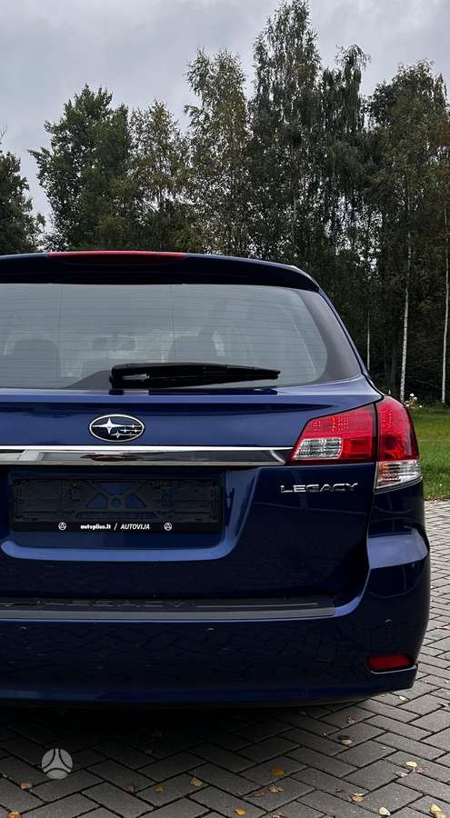 Subaru Legacy 2010 — photo 17