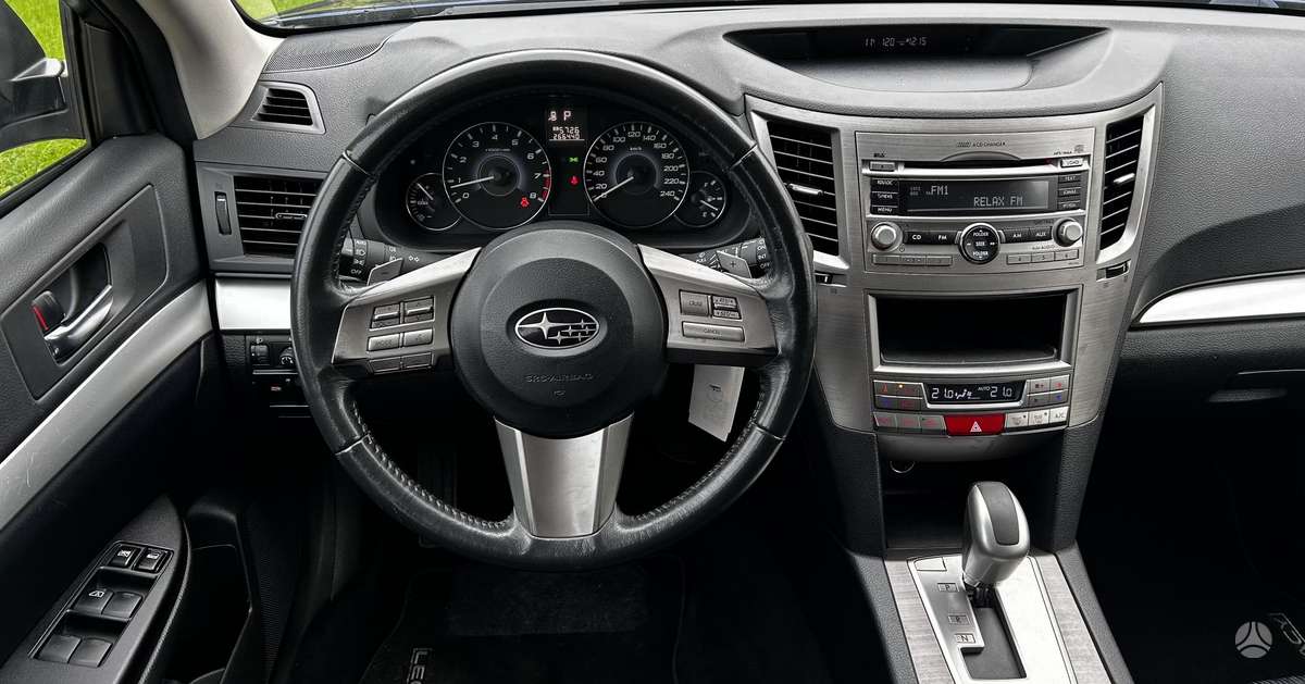 Subaru Legacy 2010 — photo 23