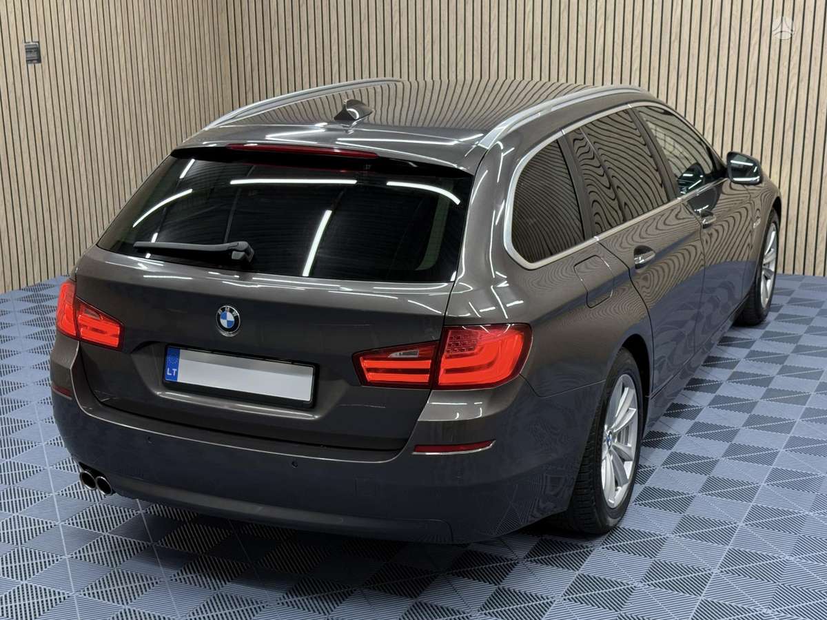 BMW 525 2011 — photo 11