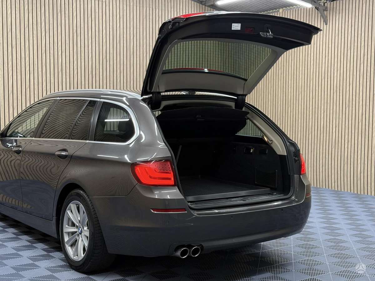 BMW 525 2011 — photo 12