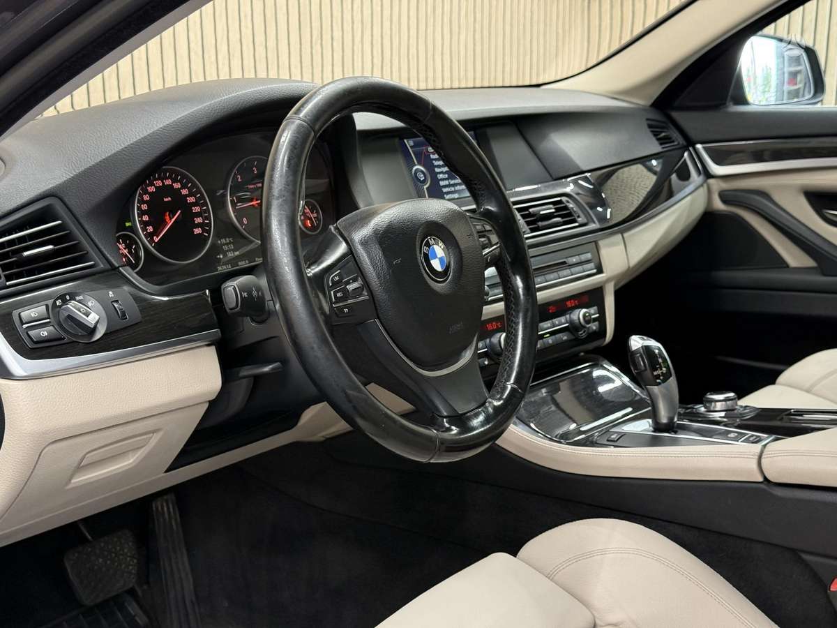 BMW 525 2011 — photo 22