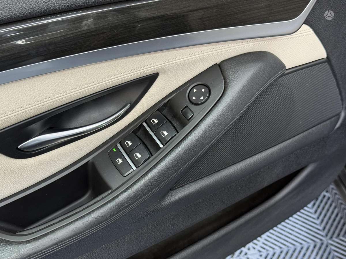 BMW 525 2011 — photo 23
