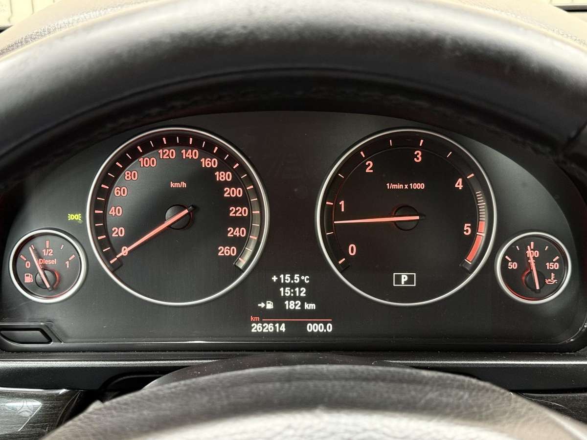 BMW 525 2011 — photo 25