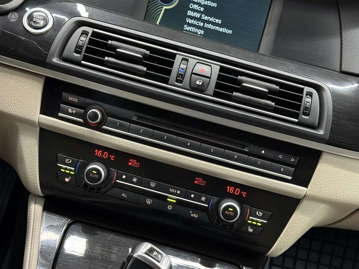 BMW 525 2011 — photo 29